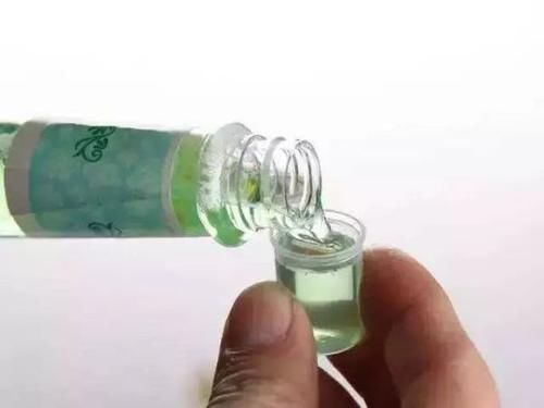 洗床单时,在水里加一点“它”,只要1分钟就可以去除螨虫