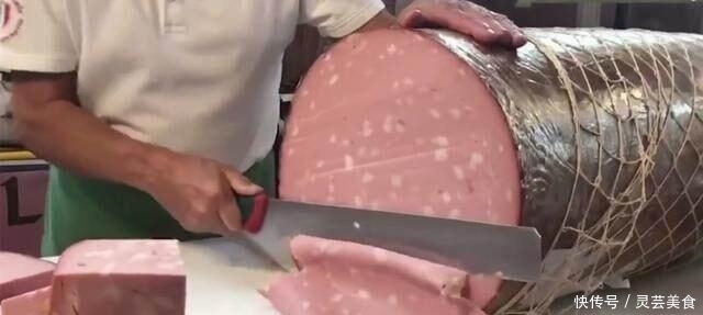 只用|听说“康师傅”一年只用一头牛?这家店一年只用一根火腿肠!