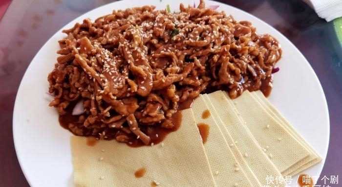 朋友圈|父亲过寿,5个闺女来祝寿,一桌饭菜在朋友圈火了,网友:真有福