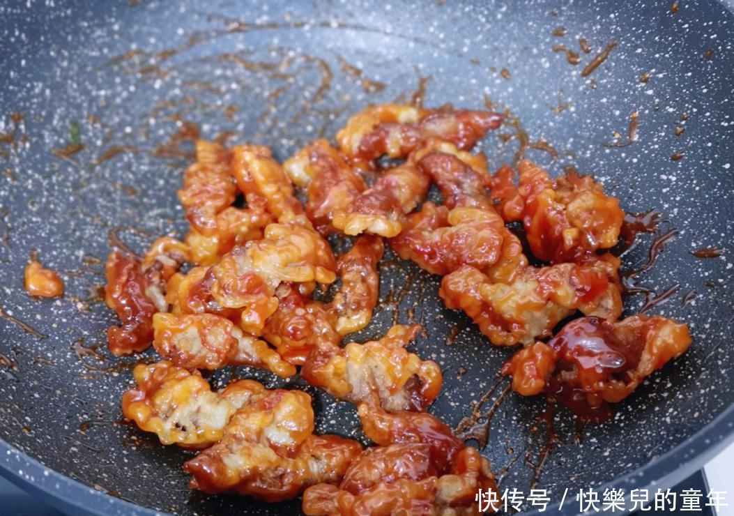 酸酸甜甜的口感再配上一碗米饭，孩子天天吵着要吃，下饭必备