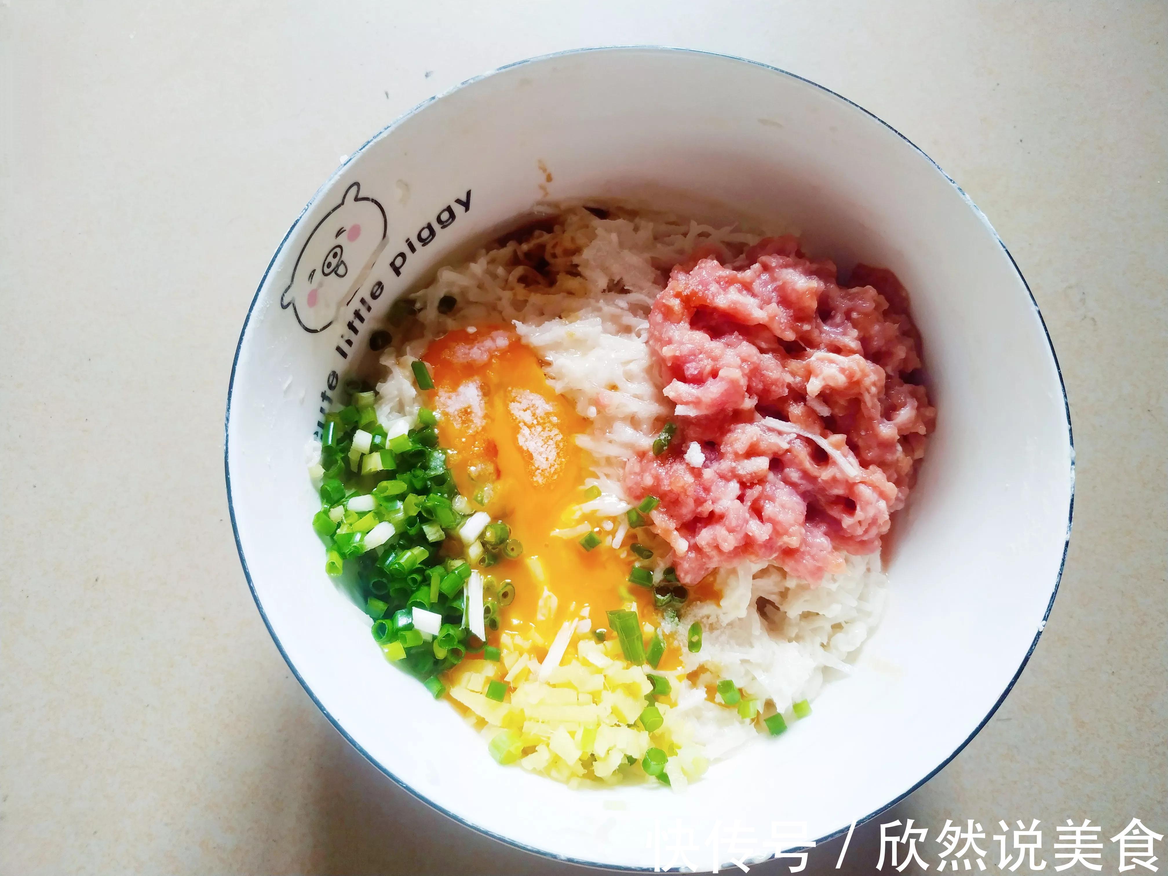 萝卜丸子怎么做好吃记住加2种料,丸子金黄酥香不回软、不油腻