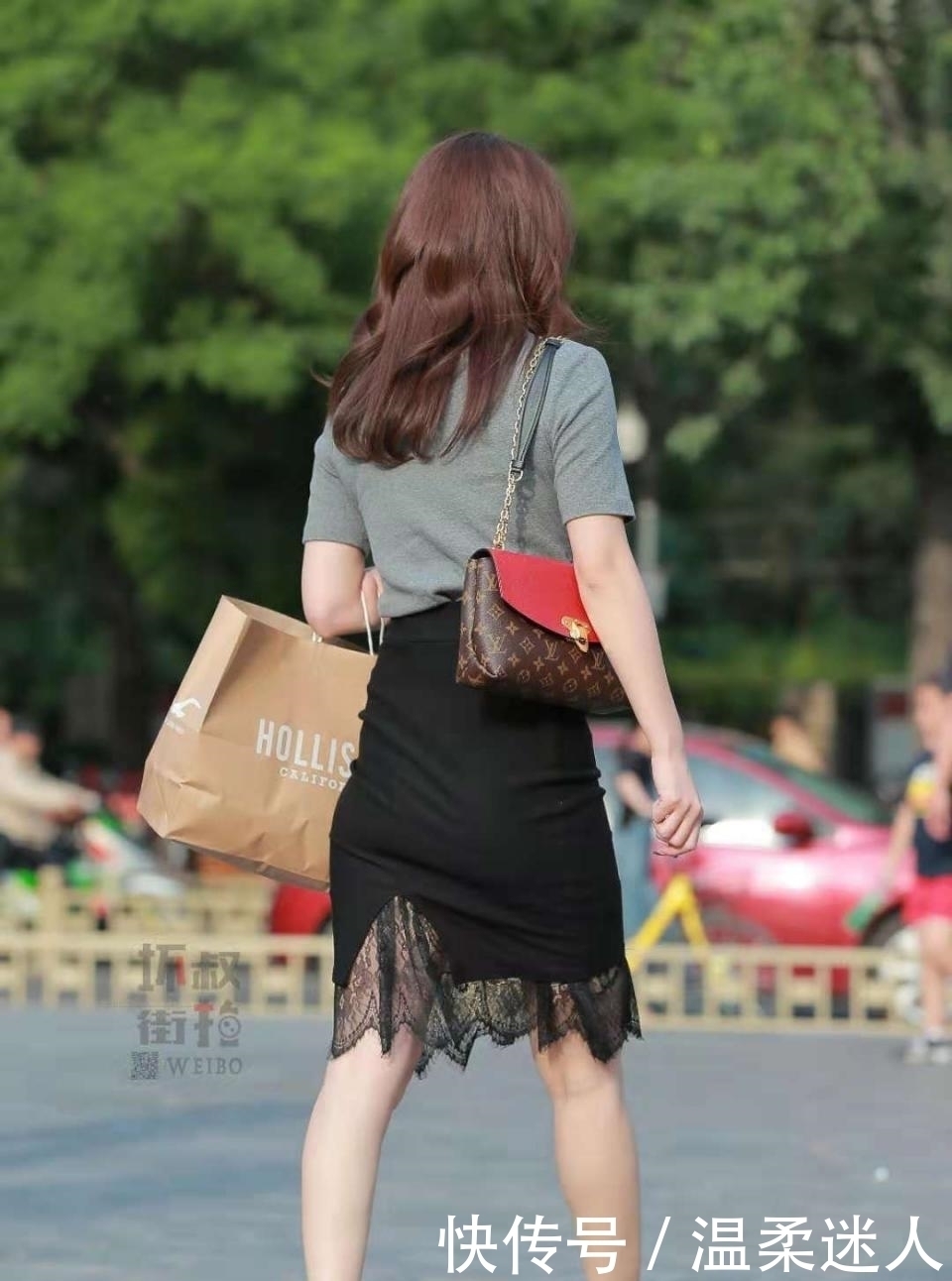  蕾丝|街拍：1米78小姐姐穿黑色蕾丝半身裙搭配高跟鞋，时尚高人一等