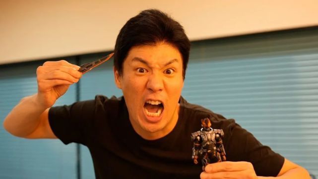 大叔|假面骑士:尾上大叔玩上大剑SHF,或人新剧杀青