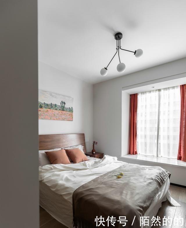 收纳|越来越多人放弃电视墙，学他家打一排柜子，美观实用两不误！聪明！