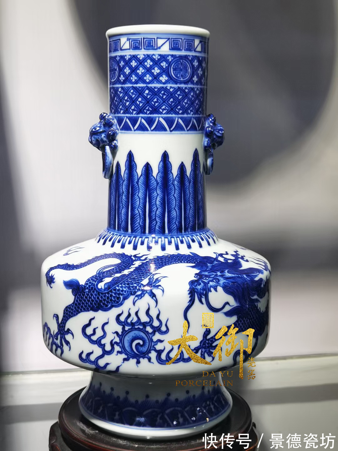 青花!大御瓷器翁继红——当代青花官窑掌舵人,柴窑青花造盛世,百年风华一脉传!