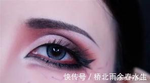 眼部|为什么刚化完妆的时候挺好,过了一两个小时之后就和没化妆一样?