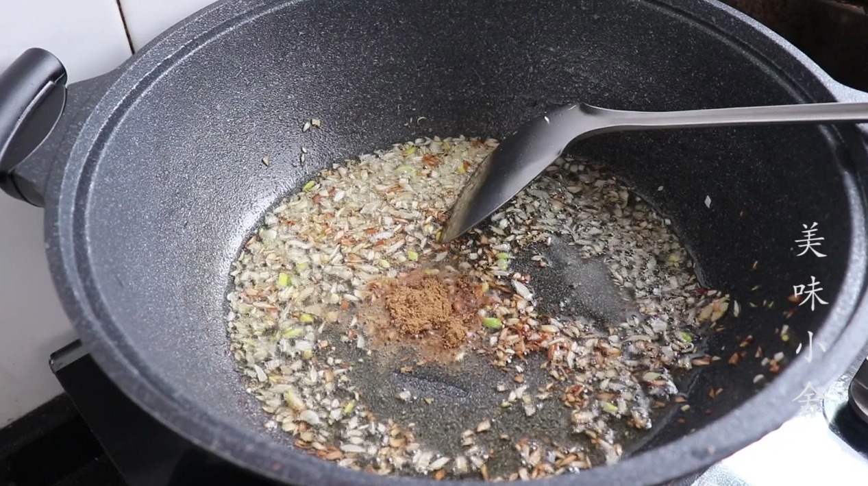 正宗酸汤水饺做法，酸辣爽口，好吃又过瘾，学会都可以开饺子馆了