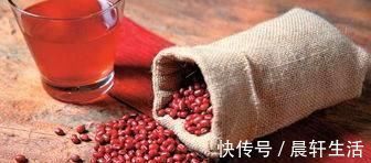 食物|便秘“最怕”的几种食物，每天换着吃，快速排便，肠道更健康