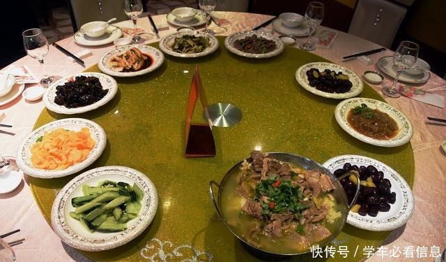 这老鹅哪里不得卖，为什么开车专门拴到岔镇来买