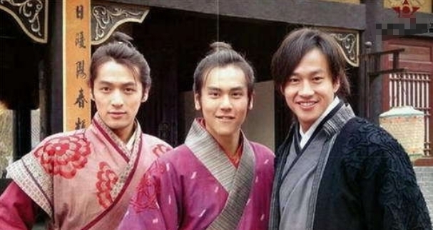 步驚云|宋威龍版步驚云獲何潤東認證，稱每版都是YYDS力贊宋威龍