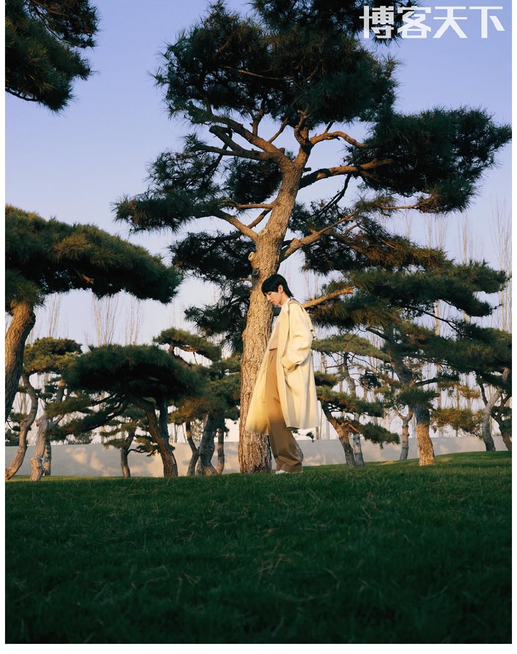 华晨宇×博客天下跨年刊封面专访。华晨宇:明月松间照