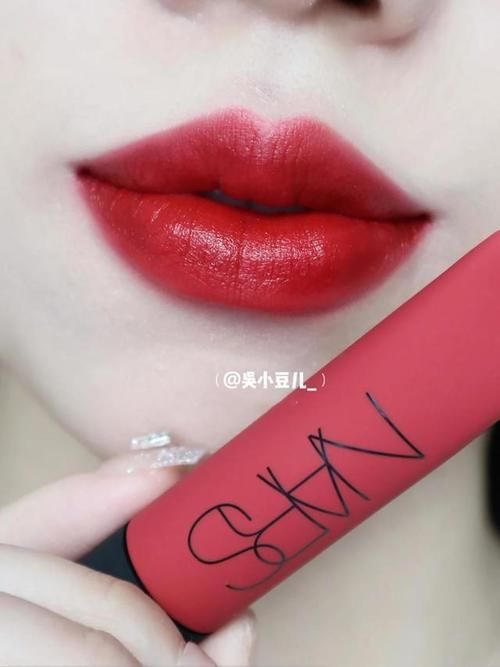 黄皮女人请记住：口红不用多，会选才重要