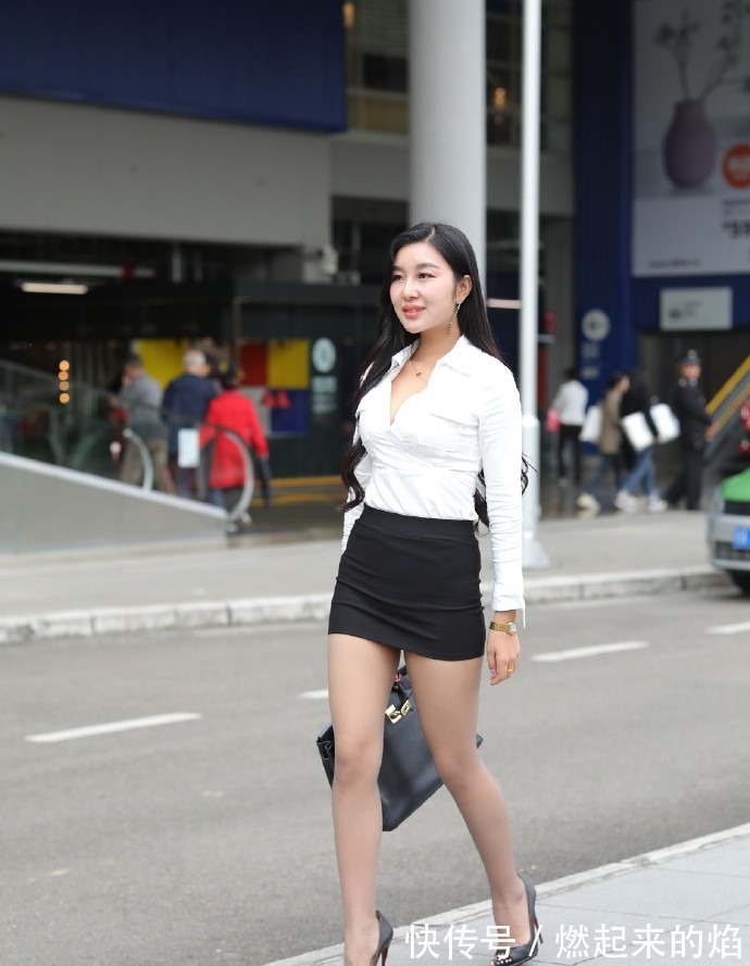 加班|有这样会穿搭的女老板,员工从来不会迟到,还主动要求加班!