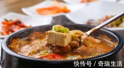 身体|人到中年想长寿，要坚持吃3种食物，滋润身体，好处多多！