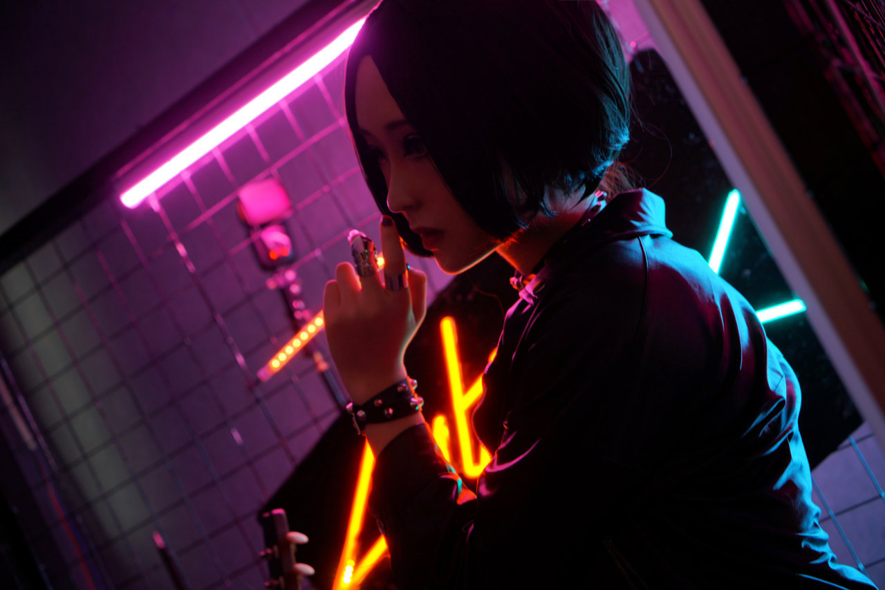 冷酷|cos:NANA大崎娜娜,展现经典冷酷气质