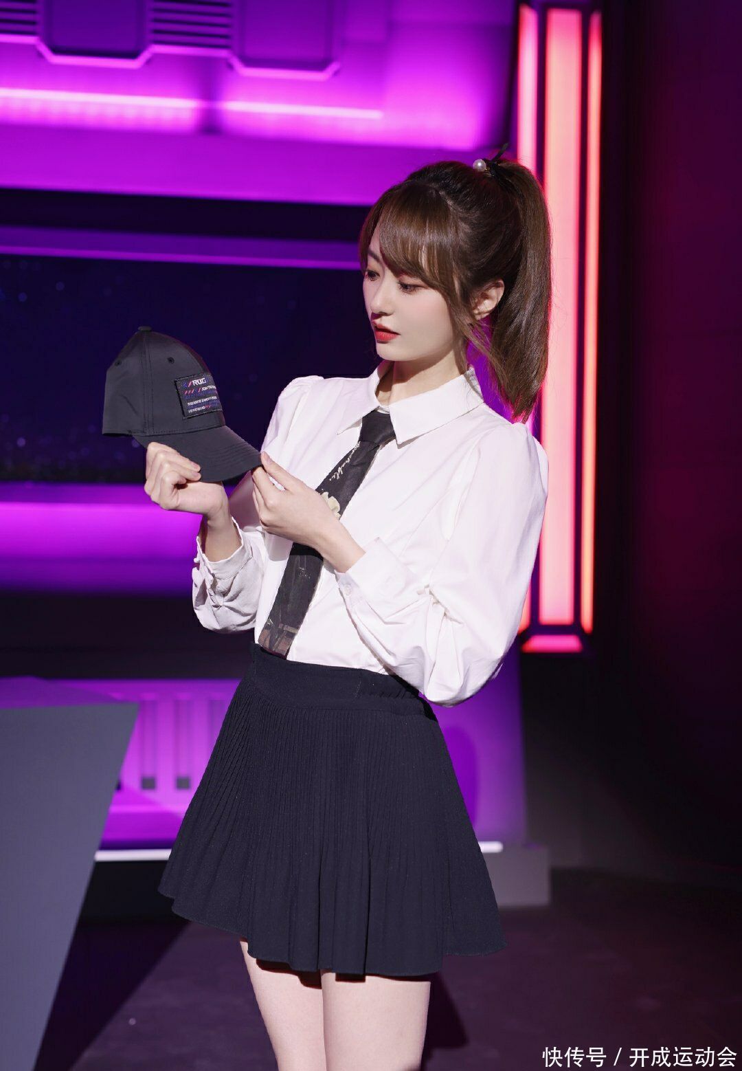 nba女主播王小七有黑历史吗篮球解说杨毅揭秘腾讯主播黑料