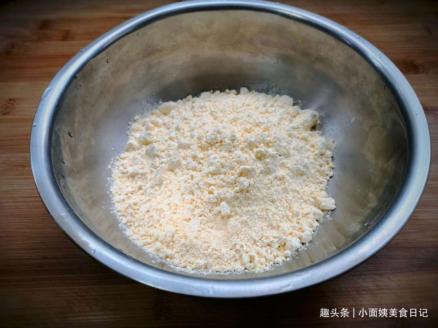 天冷了,来个懒人版搅团,10分钟上桌,暖身暖胃,吃完特舒服