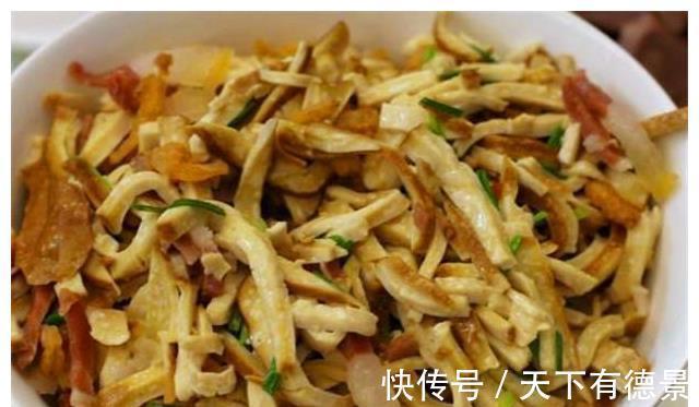 豆腐干|老公请发小来家吃饭，我特意下厨做一桌菜，饭后老公说不如去饭店