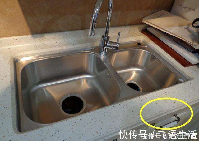 橱柜|橱柜台面万万要装这个东西，好多人嫌丑没装，住进去就有得后悔了