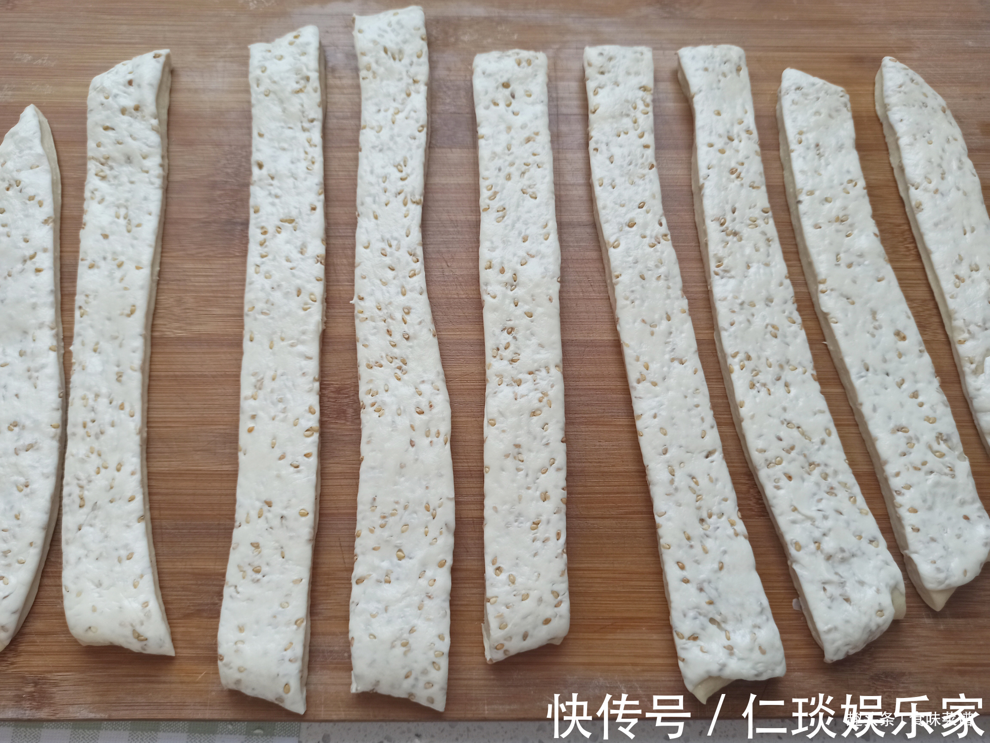 15年前最火的零食,小时最爱,不夸张地说我的蛀牙,全拜它所赐