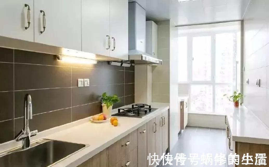 小阳台|越来越多的人关心厨房的小阳台,究竟该如何利用才不浪费?