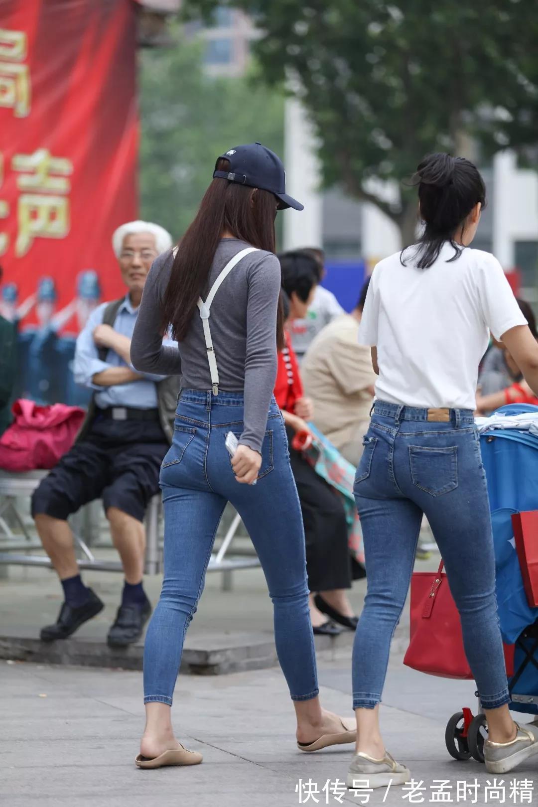 性感 街拍:穿牛仔裤的性感美女