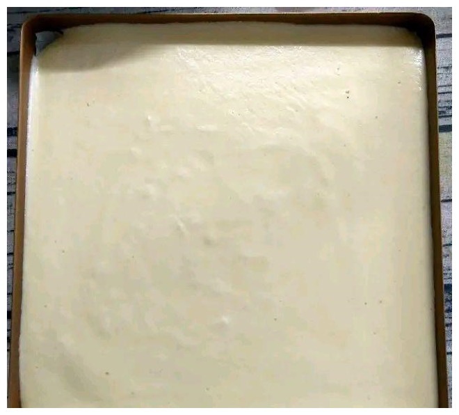 小孩嘴馋想吃蛋糕，没有淡奶油，妈妈用这个方法，酸酸甜甜更美味