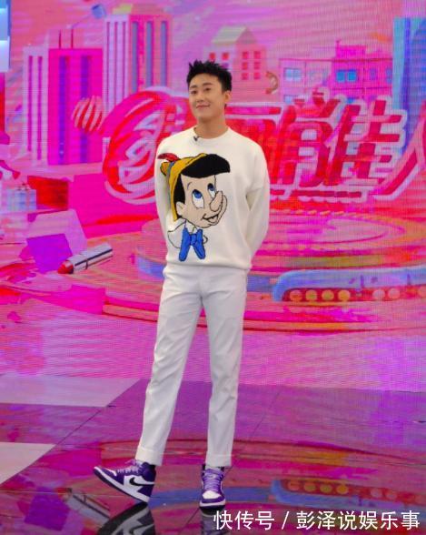 知名主持人北漂10年仍在租房,廚房簡陋遭嘲諷,自曝省錢資助他人