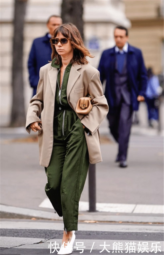 保暖|阔腿裤早烂大街了!秋冬最流行“奶奶鞋”,搭配九分裤保暖又洋气