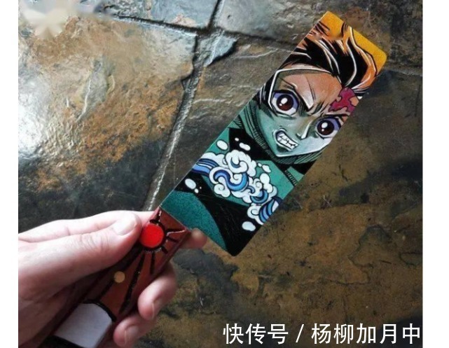 父亲|二次元对日本影响有多深46岁大叔痴迷鬼灭之刃,还把先辈变成柱