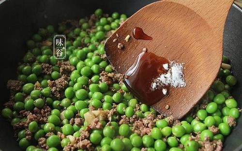 秋天不吃这豆真亏，营养比豆腐还高，加牛肉简单一炒，美味又下饭