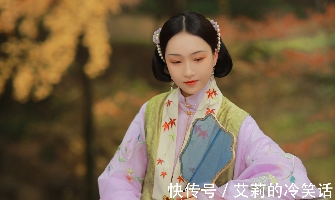 gt@七律·咏枫·九首丨满眼繁华尘外景,千年丽艳故园妆