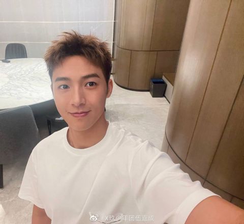 男團(tuán)|內(nèi)娛選秀男團(tuán)的C位：出道即巔峰，這3位的存在感也太低了