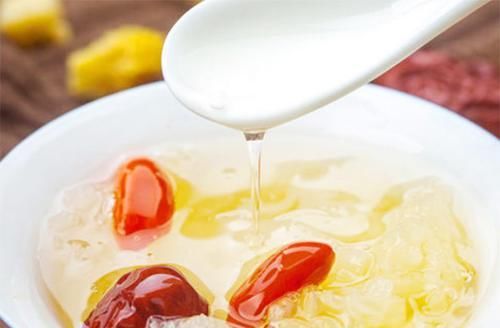 女人40岁后,多吃3种天然“雌激素”,补血排毒,淡斑抗皱防衰老