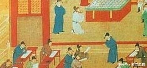 乾隆|乾隆出了一上联,考生听完扭头想走,乾隆站住,你就是状元了