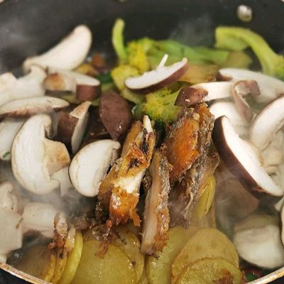 给年夜饭添道菜叭带鱼鸡翅干锅