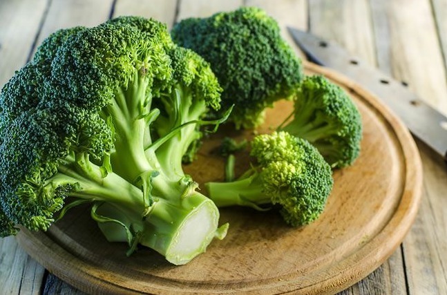 凉拌莴笋|春季多吃蔬菜，这4种蔬菜要常吃，含“天然叶酸”，别不懂