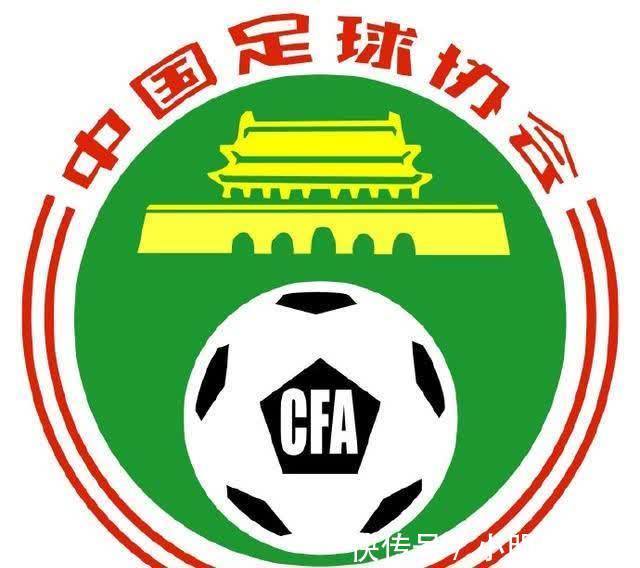 足协|央视记者爆猛料，国足完败越南疑似因为限薪，球迷吐槽声一片