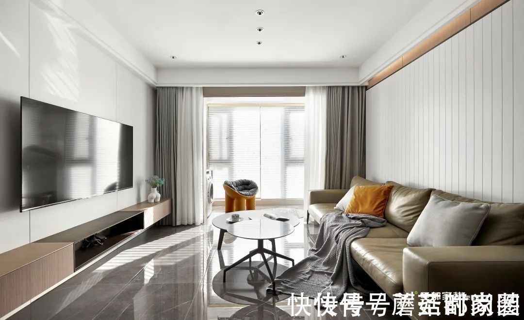 木饰面|独居是一个人的狂欢:93㎡三室两厅家装阳台爆改休闲区