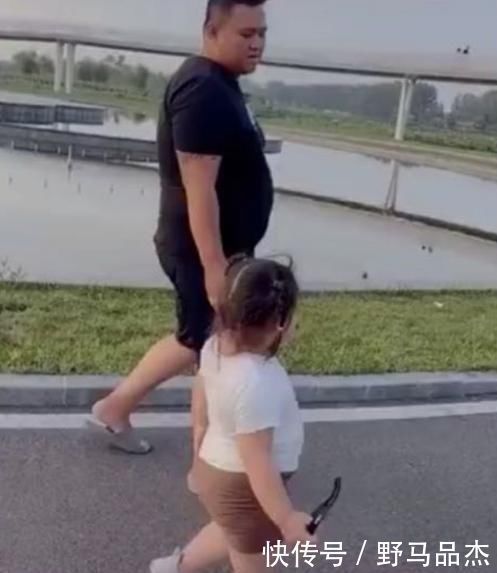 医生|爸爸带娃做亲子鉴定,还没做就被赶出来,医生一看就是你亲生的