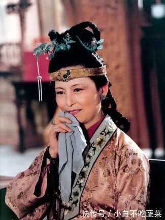 王夫人$贾兰读书用功,远远胜过贾宝玉,为何祖母王夫人却十分嫌厌他?