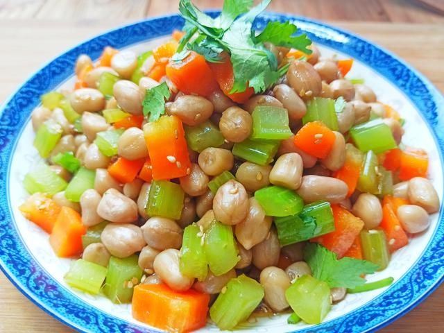  除夕夜年夜饭，6道凉拌菜要收藏，清爽又解腻，学会做给家人们吃