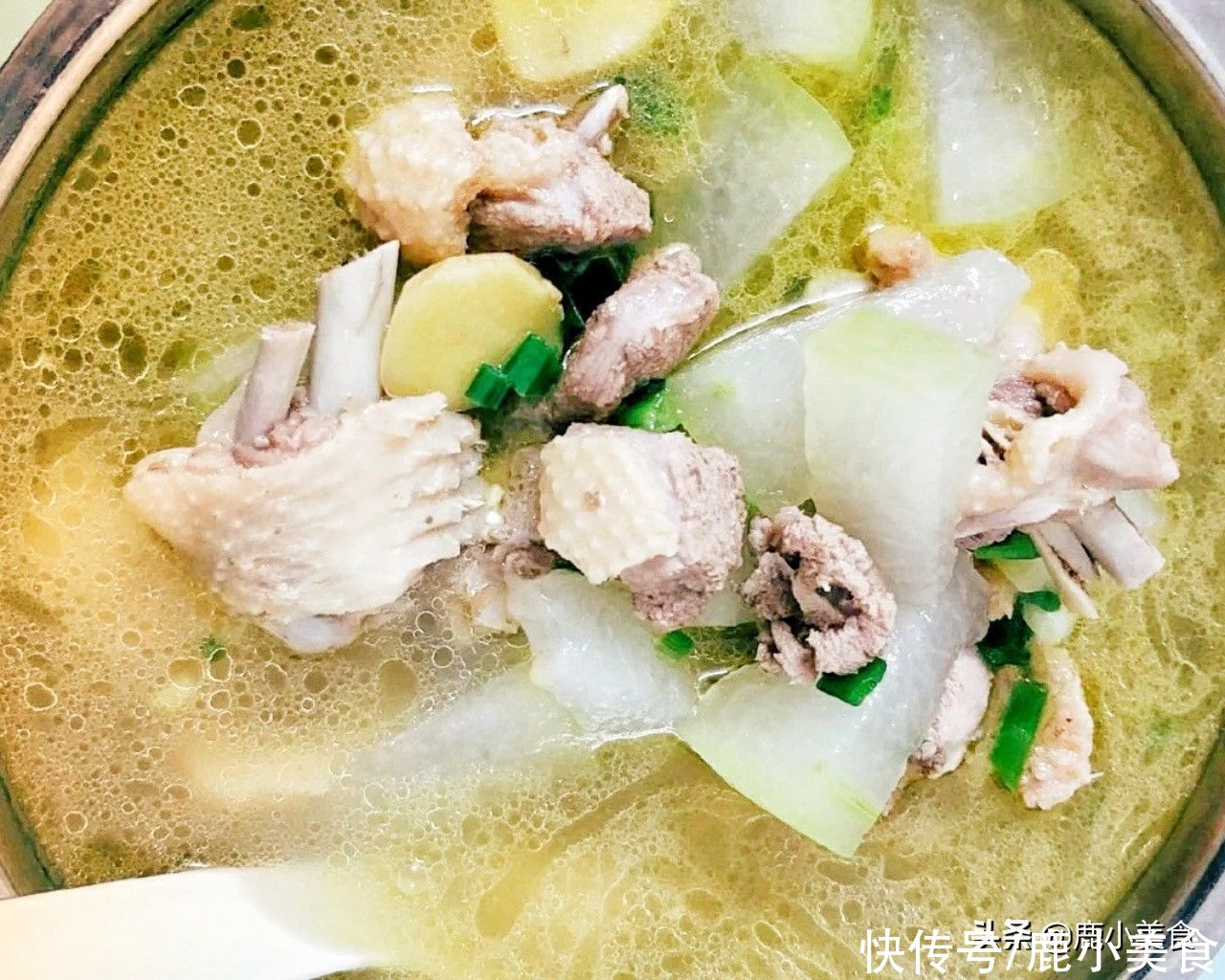 小鹿|好喝滋润降秋燥！这8道营养汤，消暑解热，一碗下肚真舒服