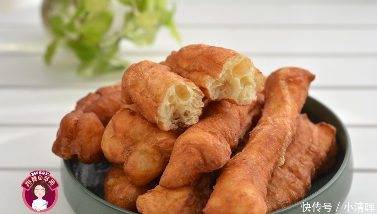 手快|两种方法做出蓬松大油条,手快只要半小时,外酥里嫩太解馋了