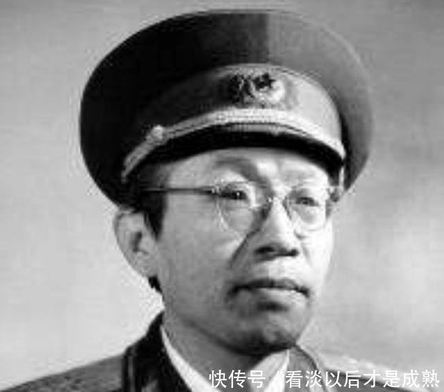 山东军区|十万大军进东北,他的部队战力最强,却主动让出兵权,后被授大将!