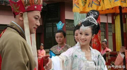 二郎神!西游记中,有五个神仙会七十二变,太上老君会八十一变!