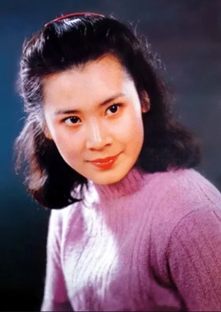 她是著名国家一级演员,享正军级待遇,离异28年如今仍孤身一人 她是著名国家一级演员,享正军级待遇,离异28年如今仍孤身一人
