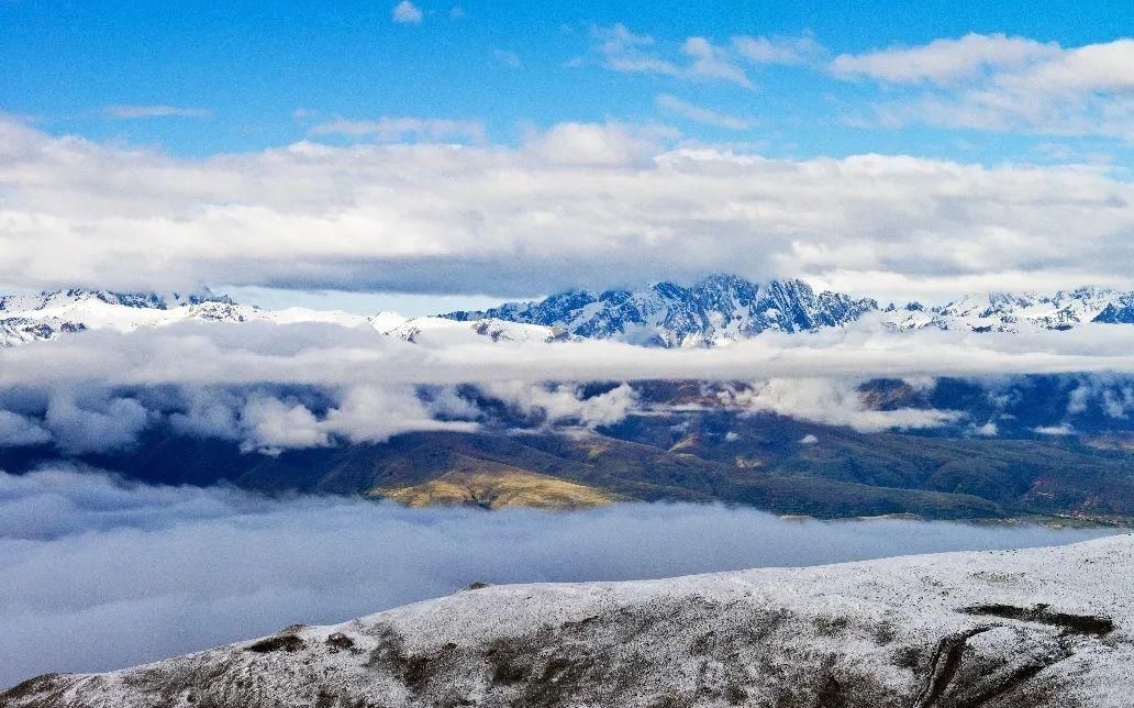 雪线|一睹甘孜县小众雪山美颜，感受这连接天地的诗意