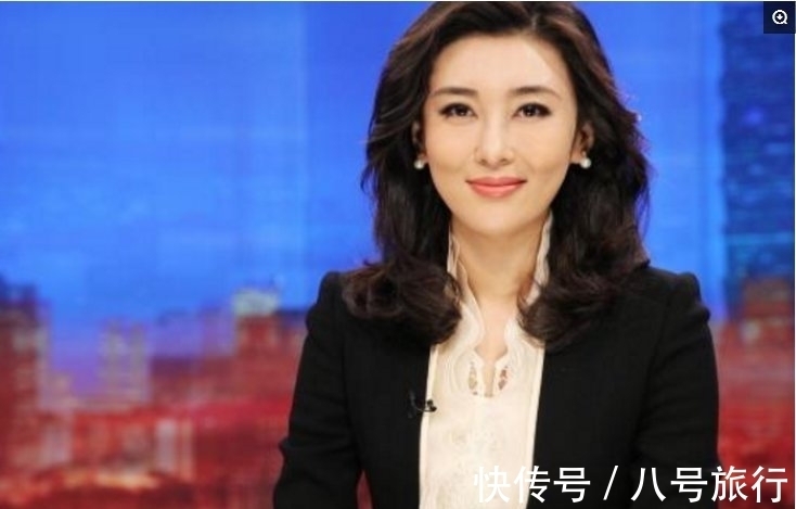 网友票选央视最漂亮女主持,董卿才排第三?可第一名确实太漂亮啊