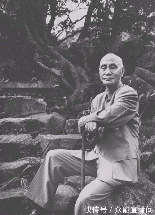 钟山$《红楼梦》里一座山名人齐聚,薛宝琴怀古诗里透露端倪